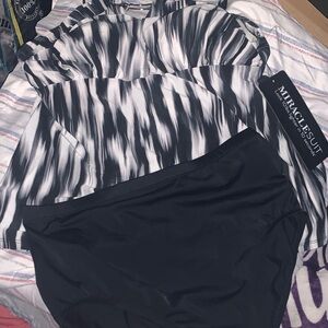 Miraclesuit Monochrome Women's 2 Piece Swimsuit